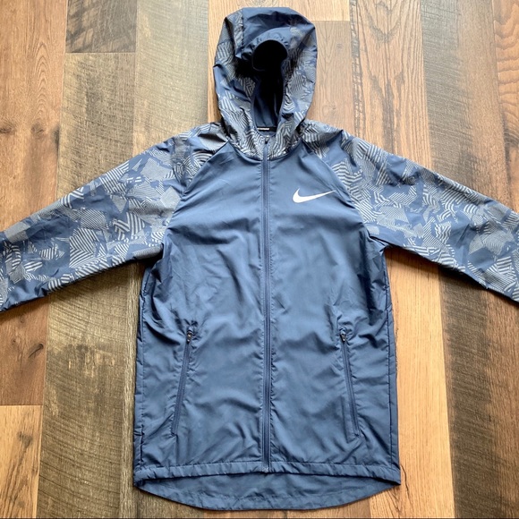 nike essential flash reflective jacket